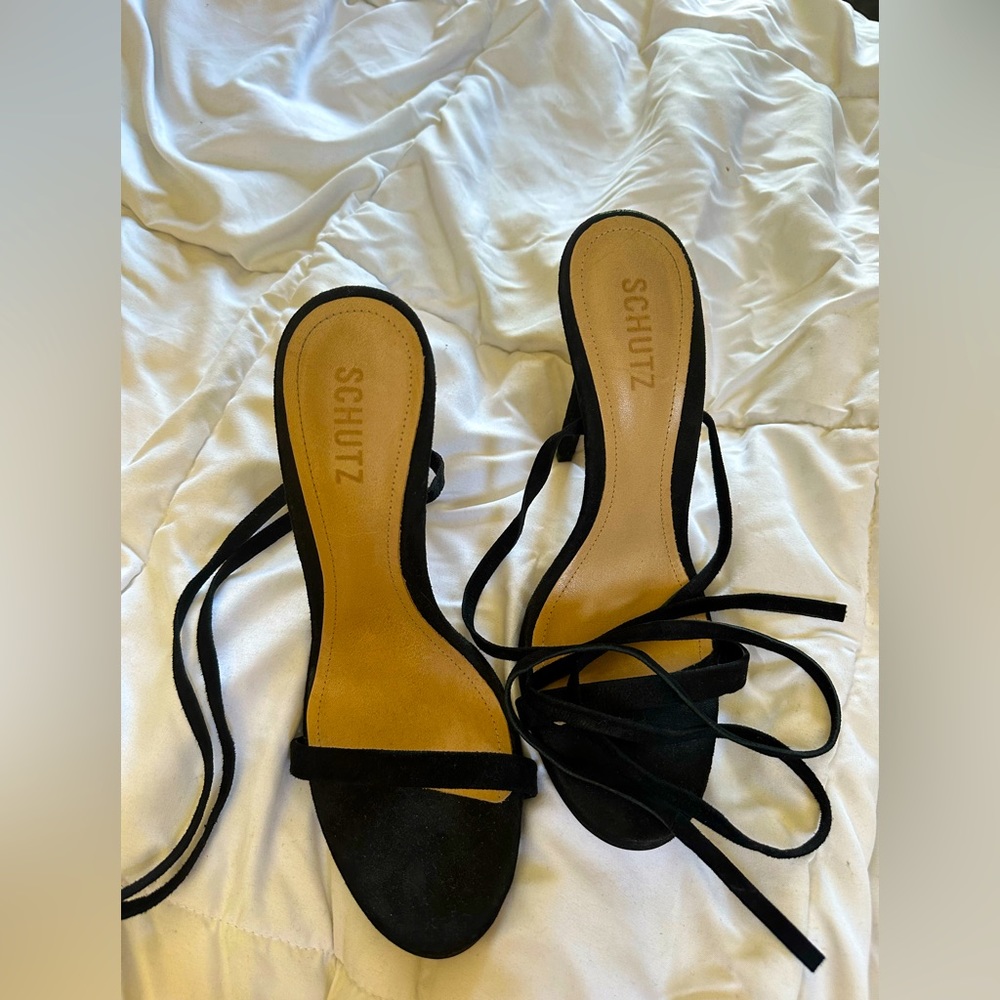 NWOT Schutz Cloe Size 9.5 Strappy Lace-Up Stiletto